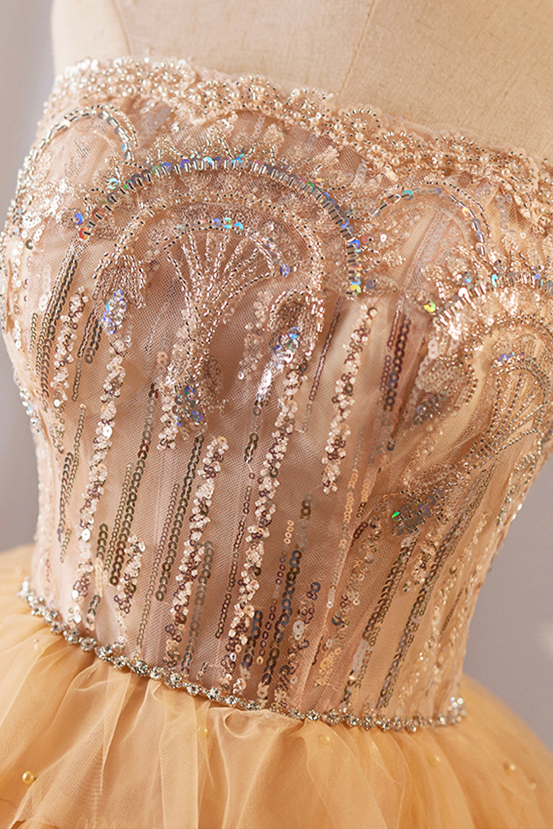 Beige Tulle Straps Tiers Sequins Short Prom Dress Luxury Inlaid Striped Pattern Evening Party Dress