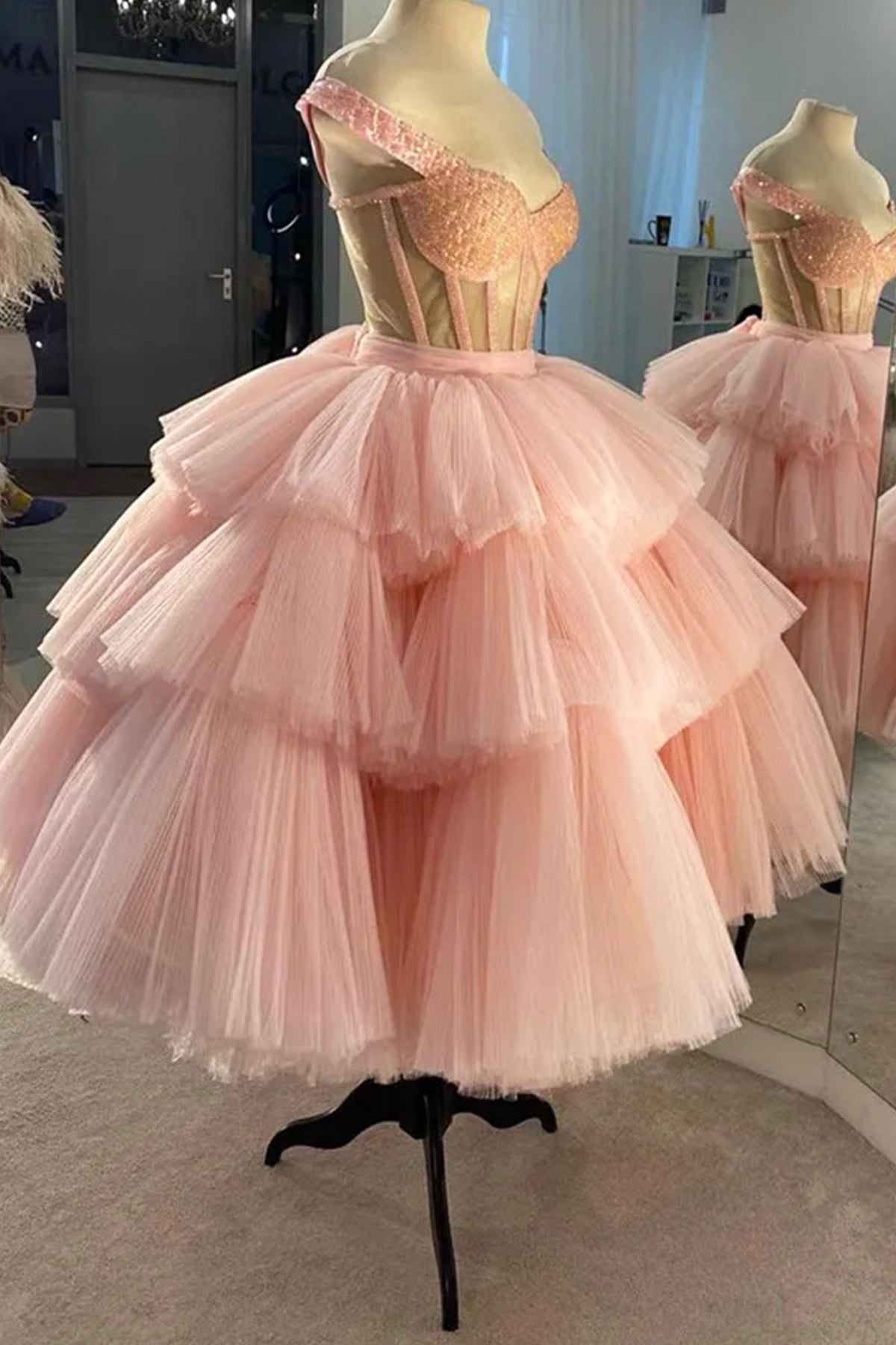 Pink Tulle Straps Tiers Beading Short Prom Dress Luxury Inlaid Striped Pattern Evening Party Dress