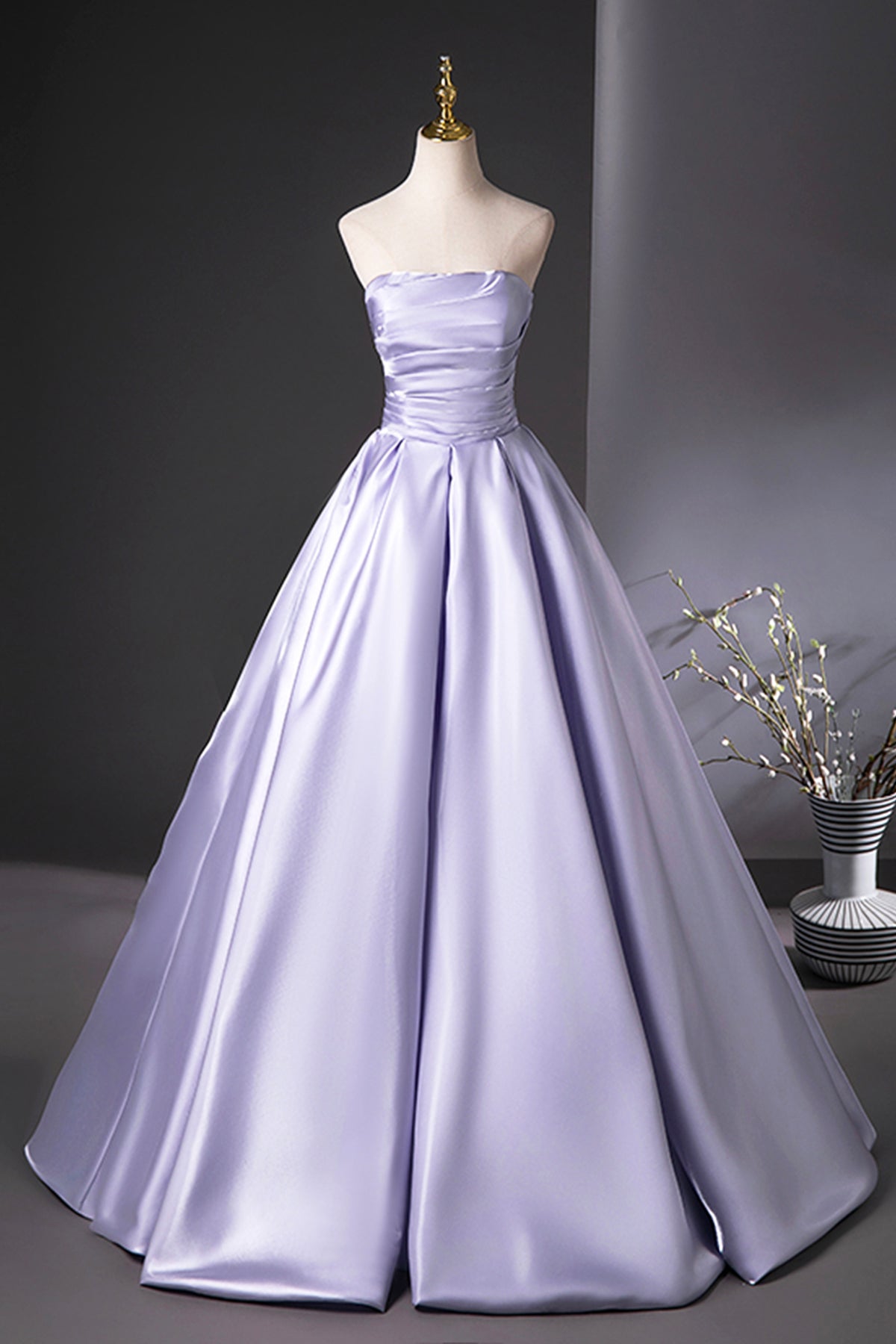 Beautiful Lilac Satin Prom Dress A-Line Princess Strapless Formal Gowns