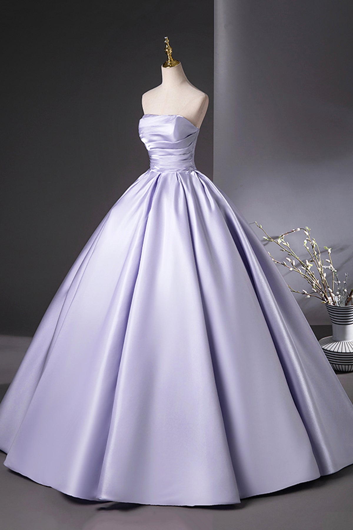 Beautiful Lilac Satin Prom Dress A-Line Princess Strapless Formal Gowns