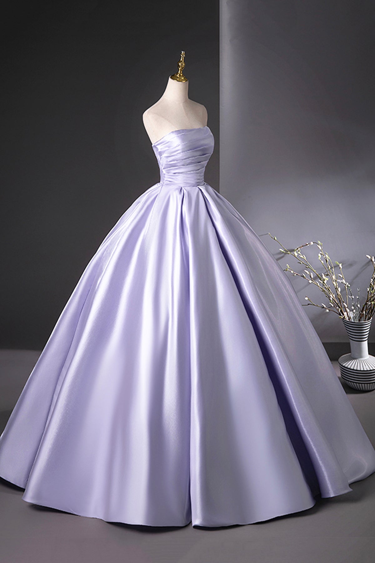 Beautiful Lilac Satin Prom Dress A-Line Princess Strapless Formal Gowns