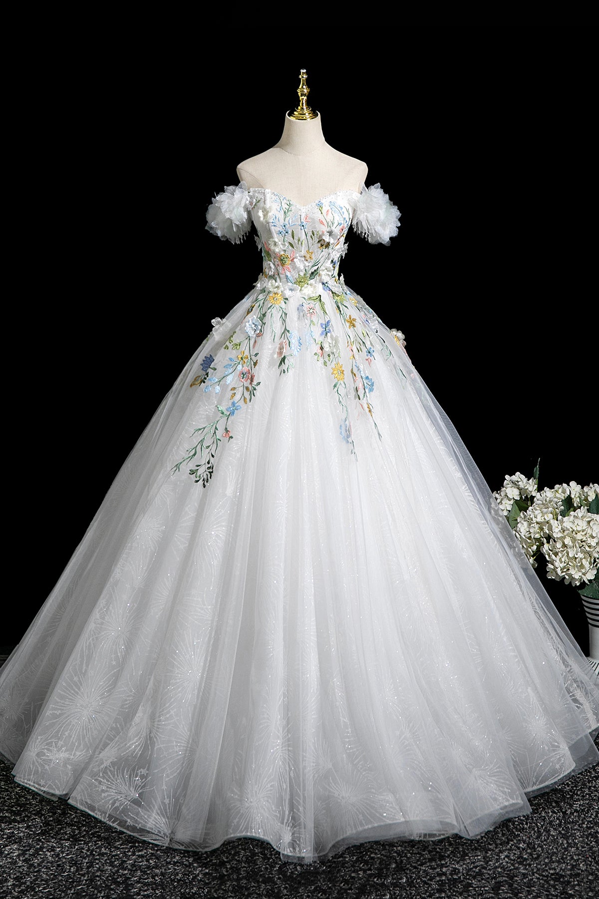 Princess Ball Gown Beautiful Floral Lace Tulle Prom Dress A-Line White Floor Length Party Dress