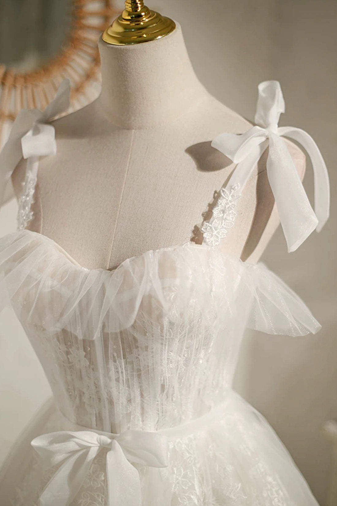 Pretty Ivory Tulle Lace Spaghetti Strap Bowknot Short Party Dress Homecoming Dress