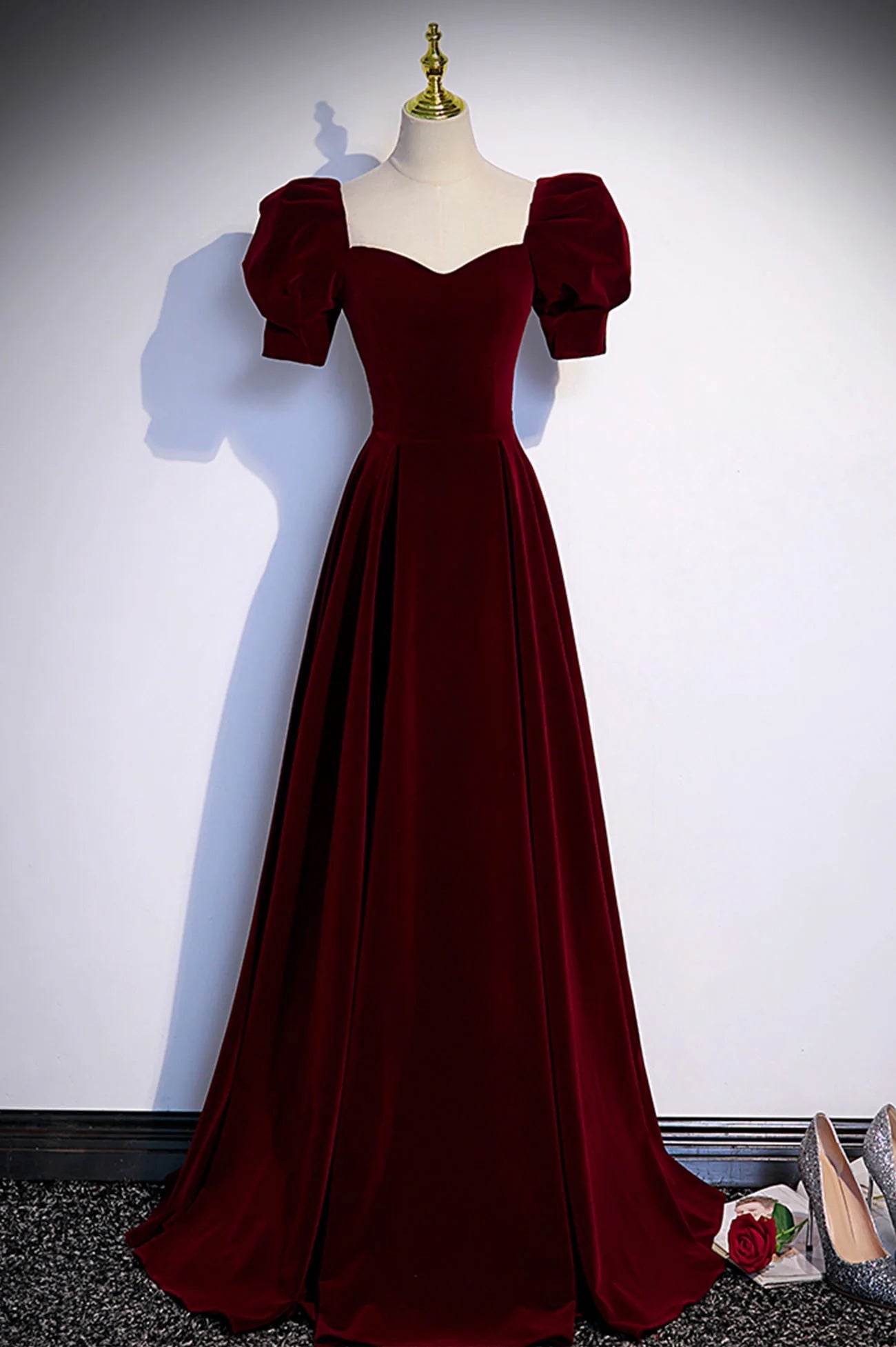 Burgundy Velvet Short Sleeve Floor Length Lace Up Women Party Formal Dress