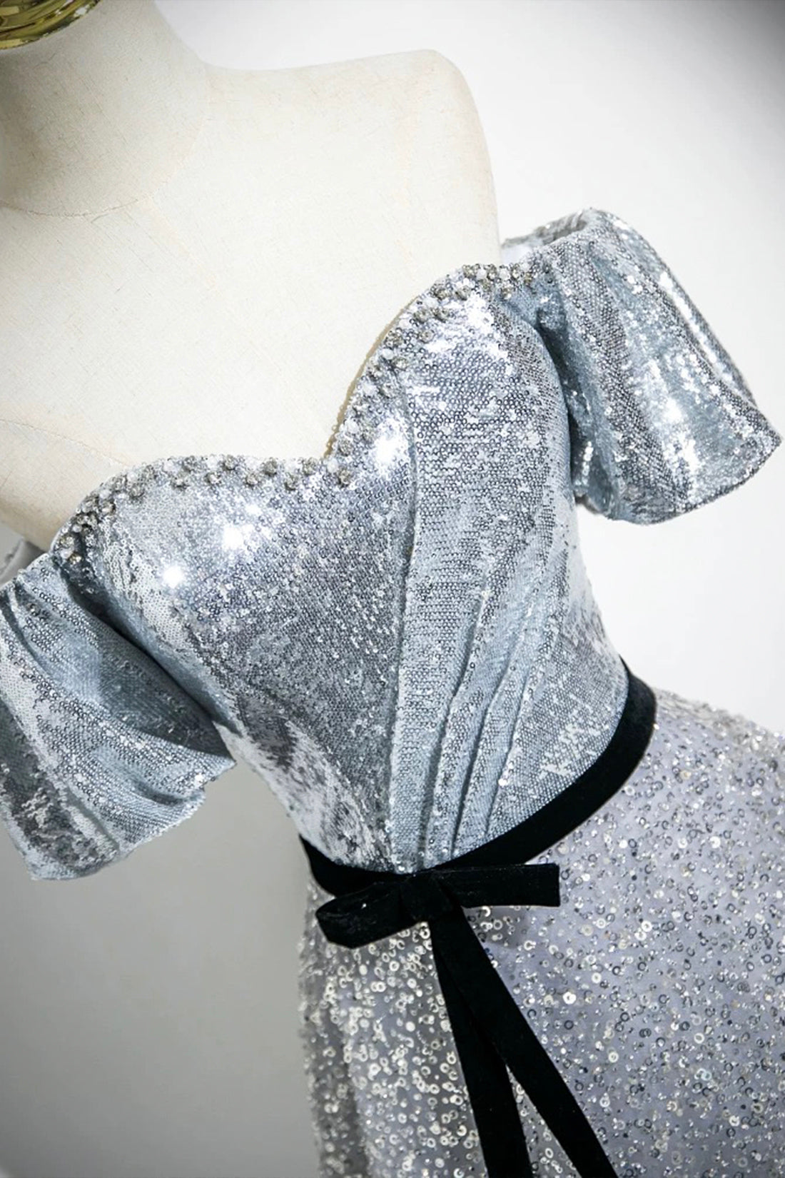 Sparkly Sequins Bow Sash Prom Dress Silver Princess Short Sleeve Backless Floor-Length Formal Dress