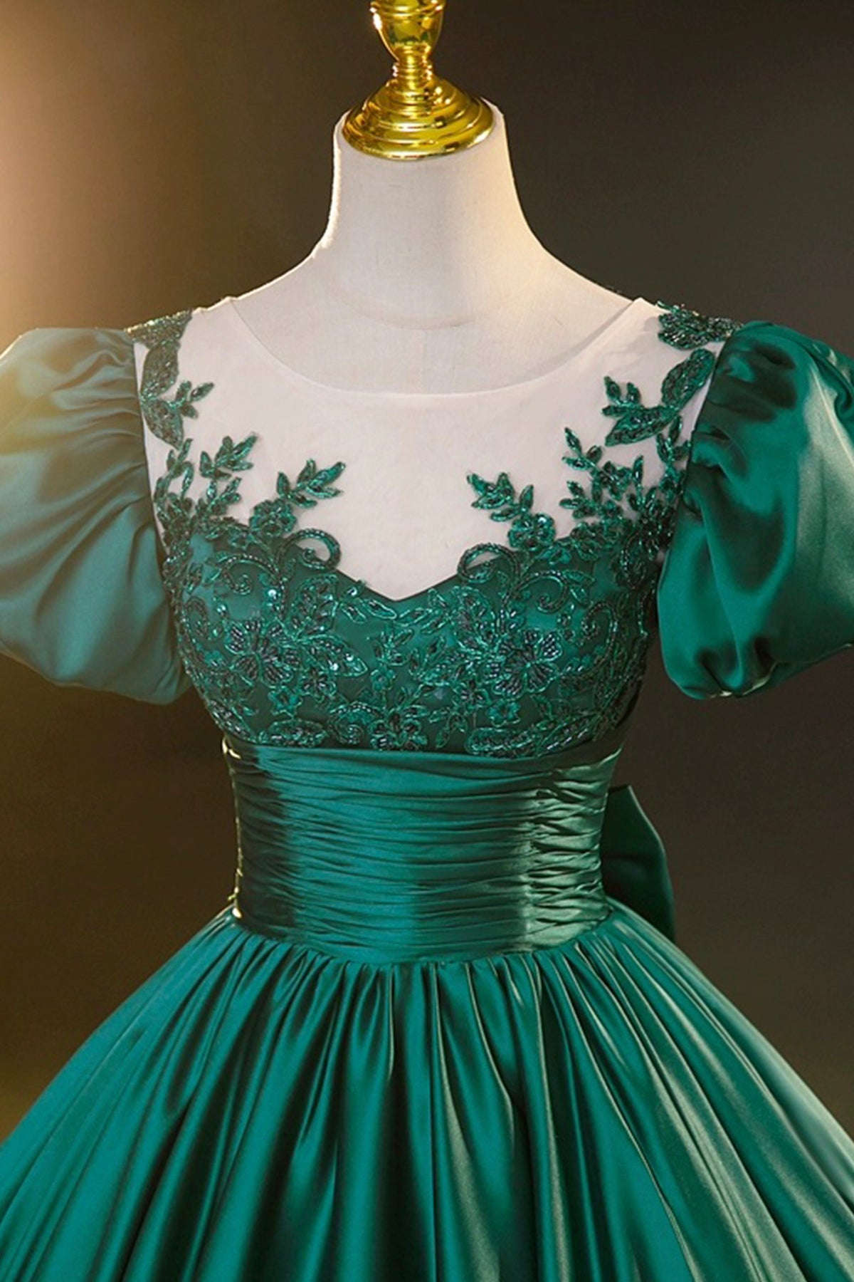 Green Princess Ball Gown Green Lace Up Satin Prom Dress A-Line Short Shoulder Evening Party Dress