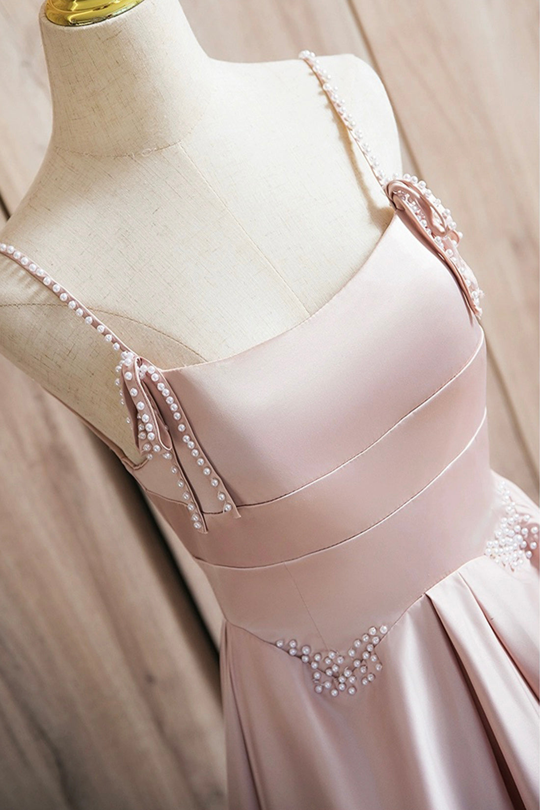 Beautiful Pink Pearl Satin Prom Dress A-Line Princess Spaghetti Straps Sweep Train Formal Gowns