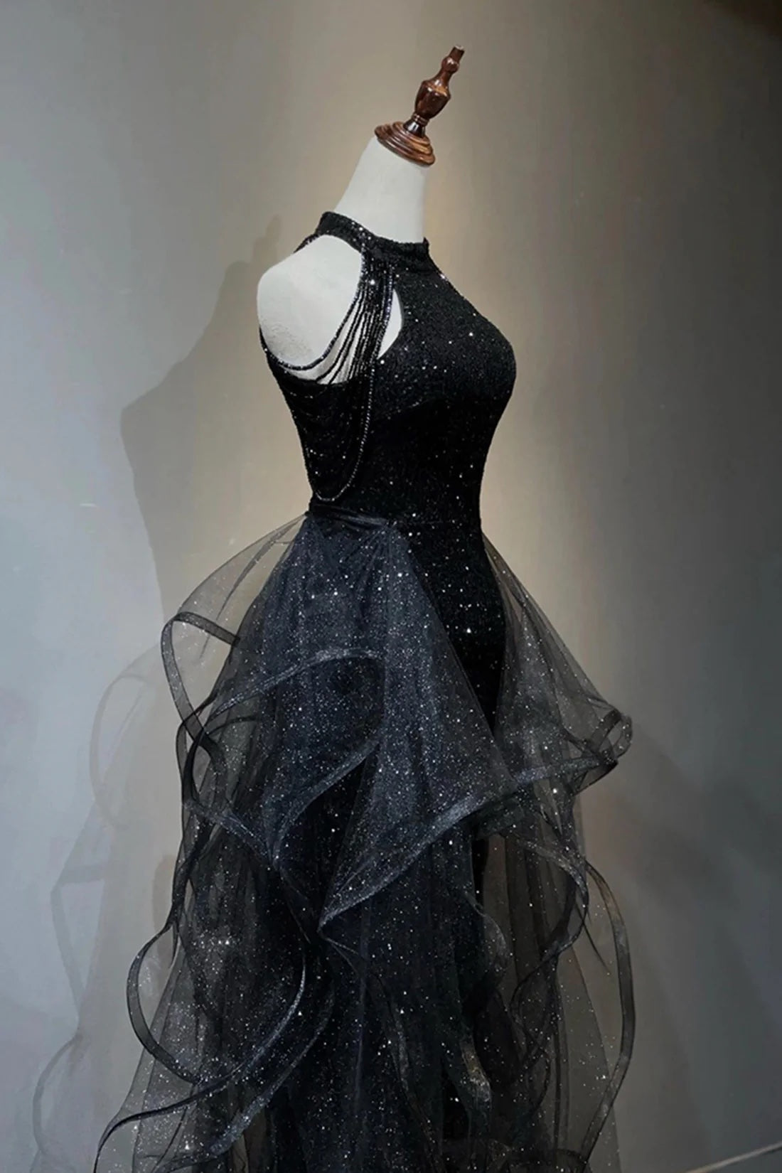 Shiny Black Tulle Sequins Long Prom Dress Banquet Gown Halter Tulle Ruffles Formal Dress