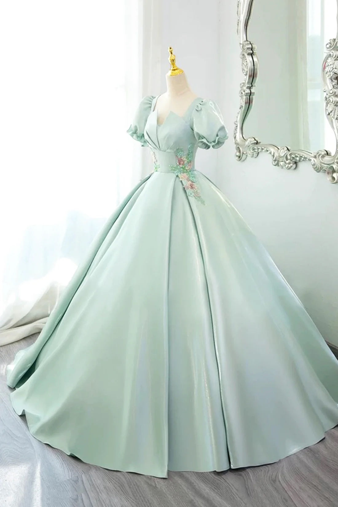 Sweet Princess Dresses Green A-Line Ball Gown Dress Elegant Short Sleeve Simple Evening Dress