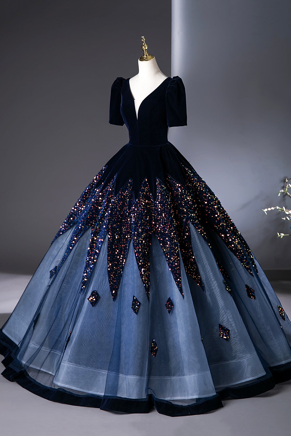 Blue Ball Gown Elegant Tulle Prom Graduation Dress A-Line Black Floor Length Party Dress