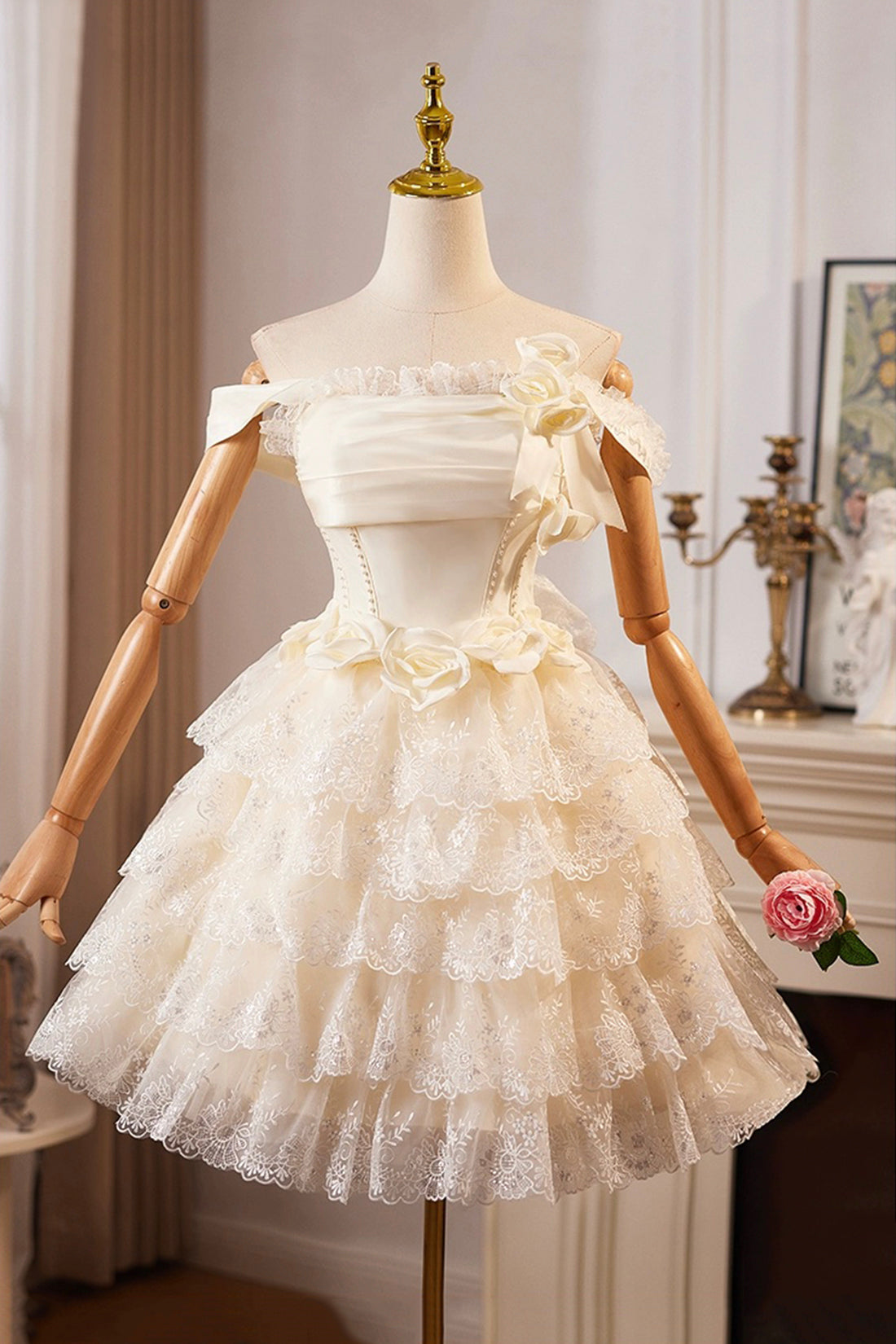 Champagne Tulle Straps Lace Tiers Short Prom Dress Luxury Off Shoulder Mini Evening Party Dress