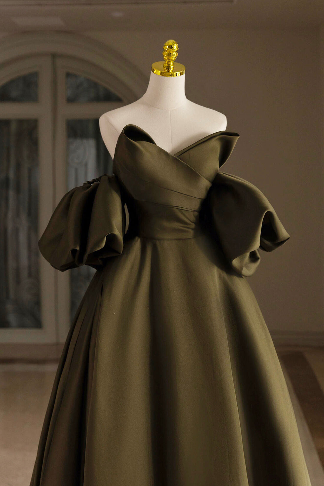 Olive Green Evening Dress A Line Puffy Sleeves Prom Dress Green Satin Party Dress Pleat Celebrity Gowns Formal Dress