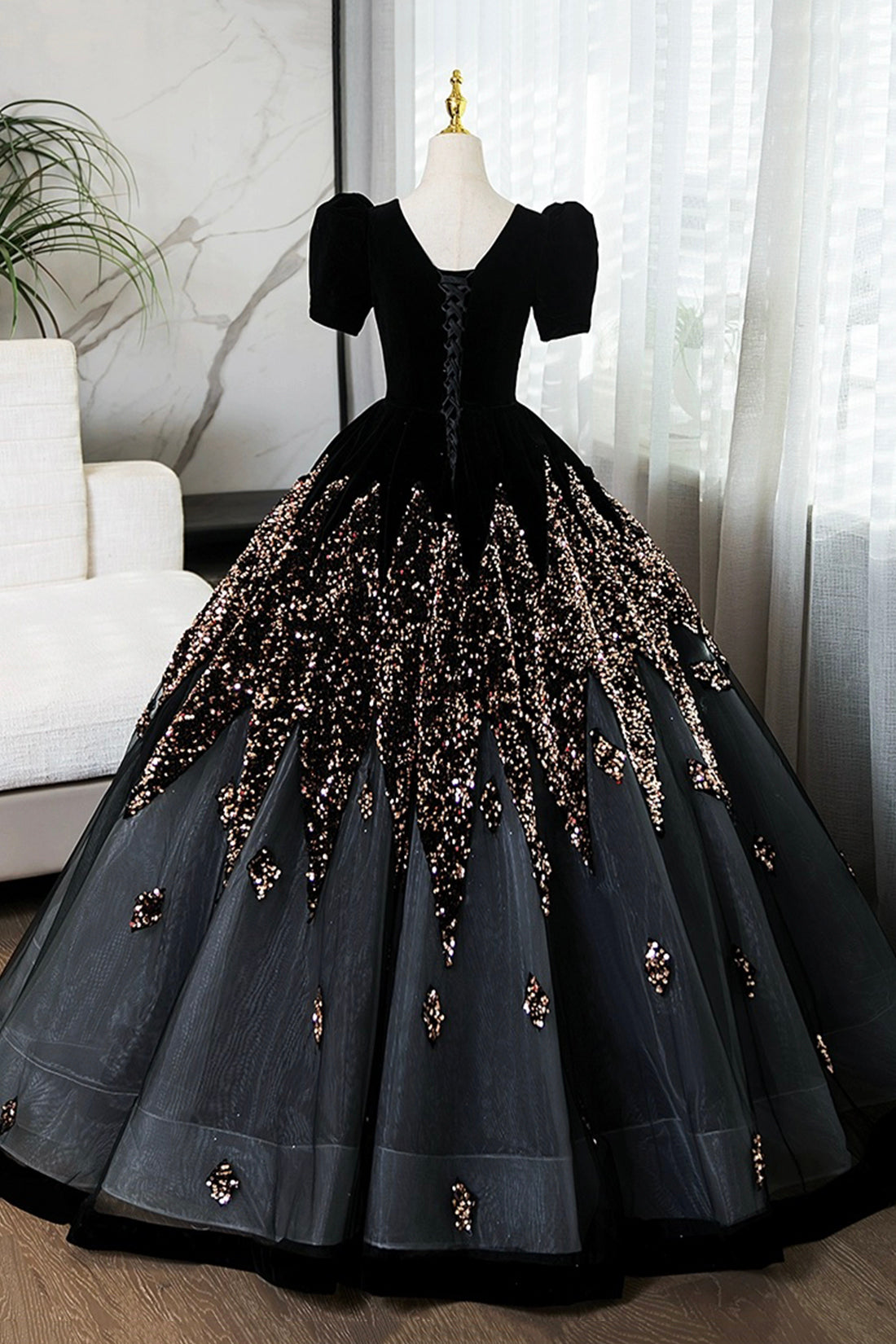 Black Ball Gown Elegant Tulle Prom Graduation Dress A-Line Black Floor Length Party Dress