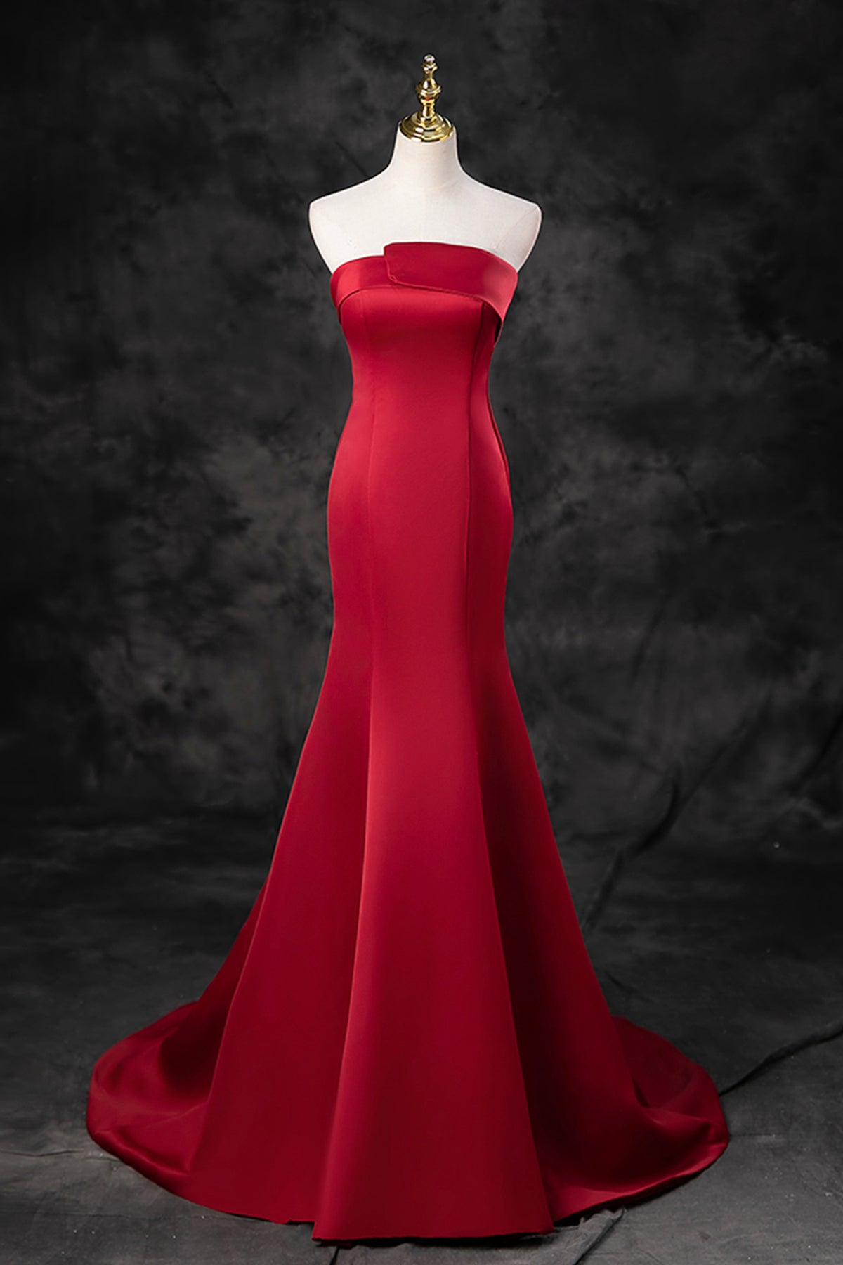 Wine Red Floor Length Strapless Tulle Mermaid Formal Prom Dress with Detachable train