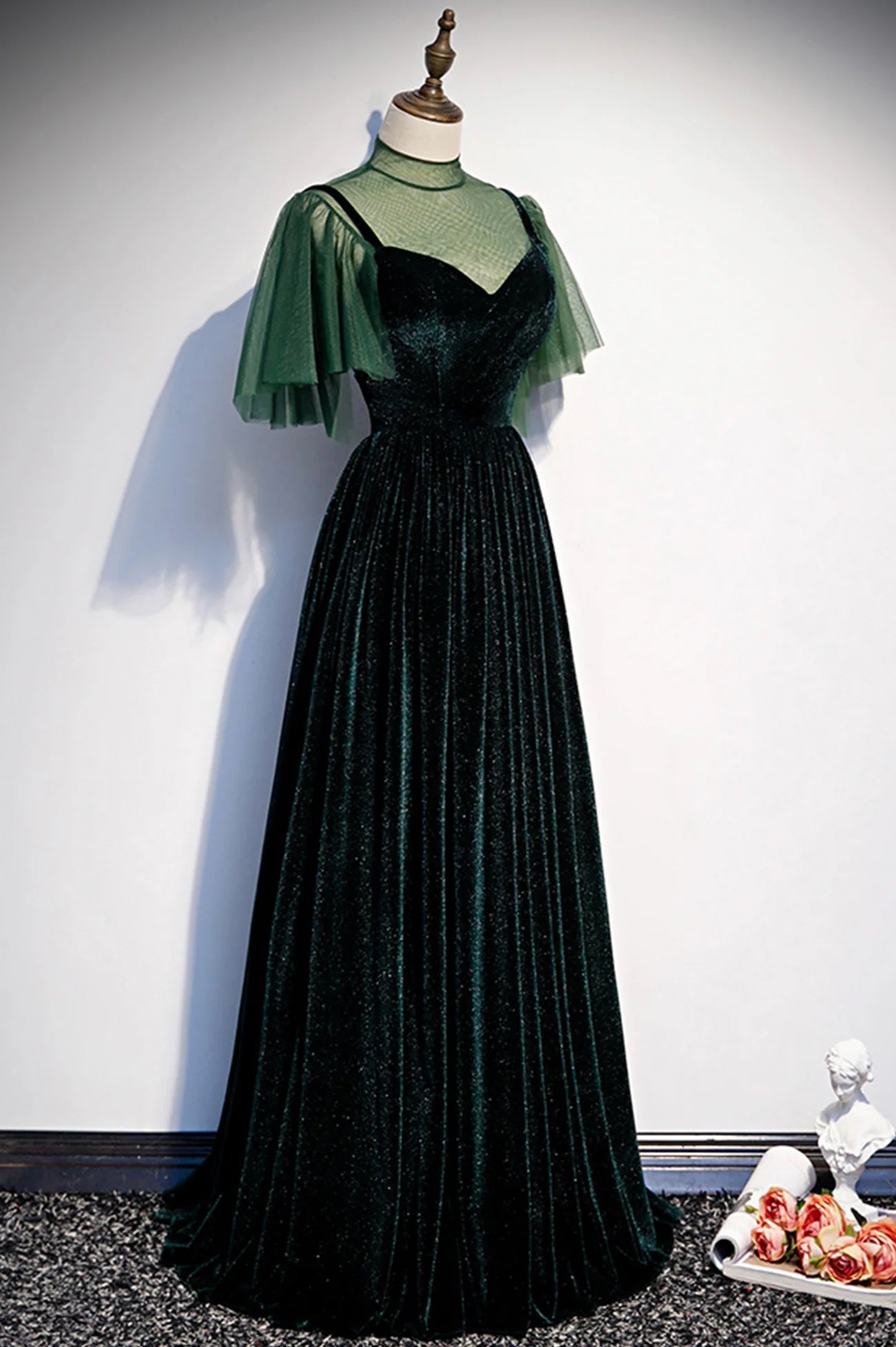 Vintage Green Velvet Evening Dress Elegant Short Sleeve Long A-Line Formal Dress