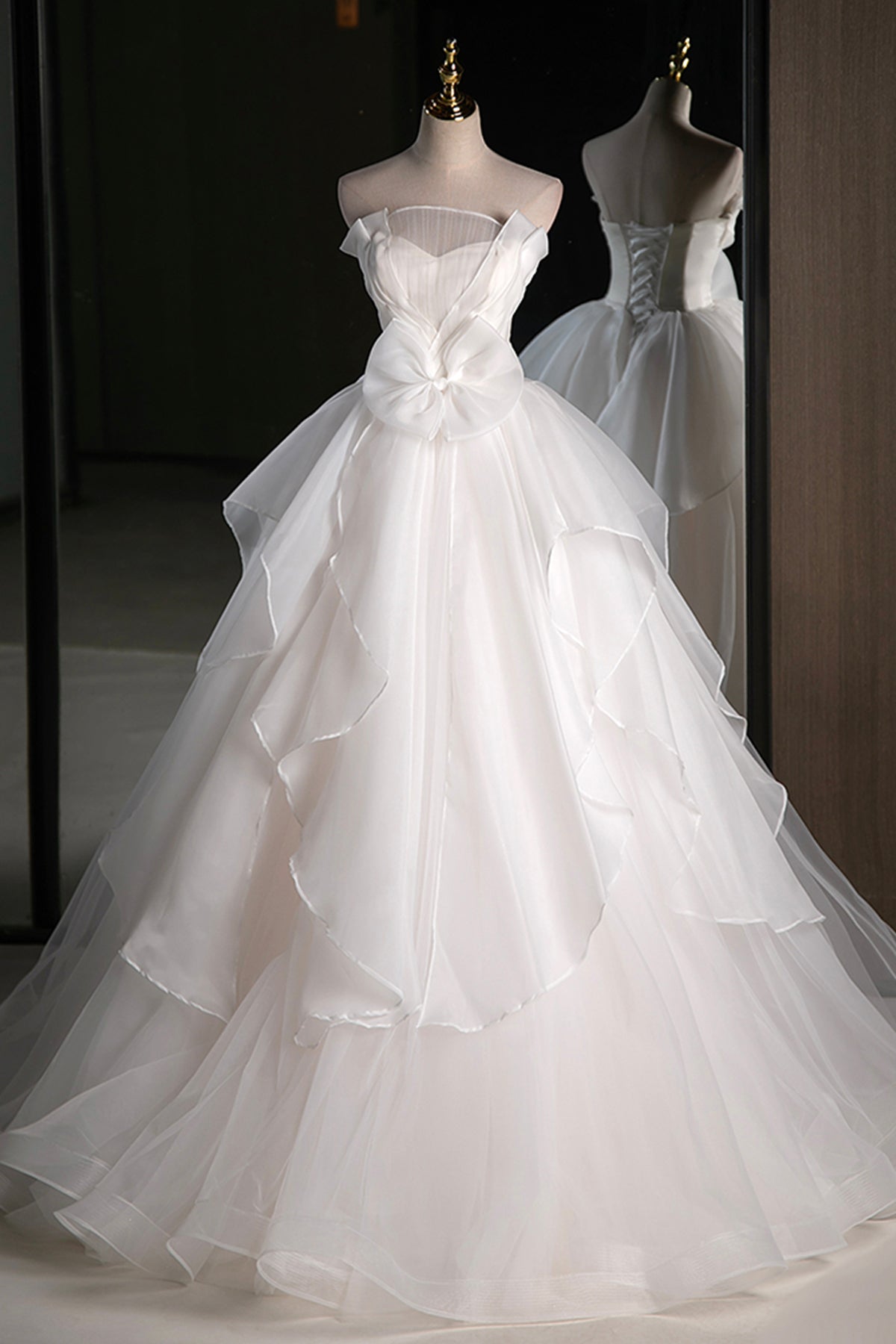 Strapless Ball Gown White Tulle Prom Princess Dress A-Line Floor Length Formal Dress