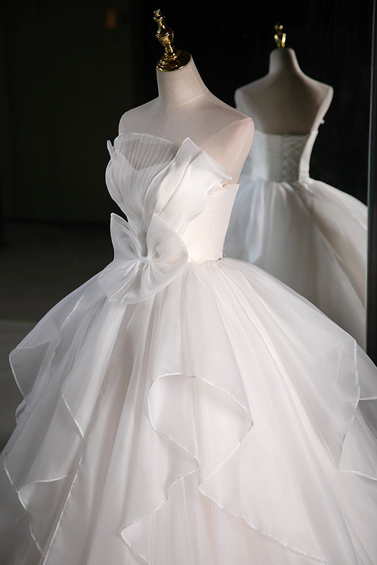 Strapless Ball Gown White Tulle Prom Princess Dress A-Line Floor Length Formal Dress