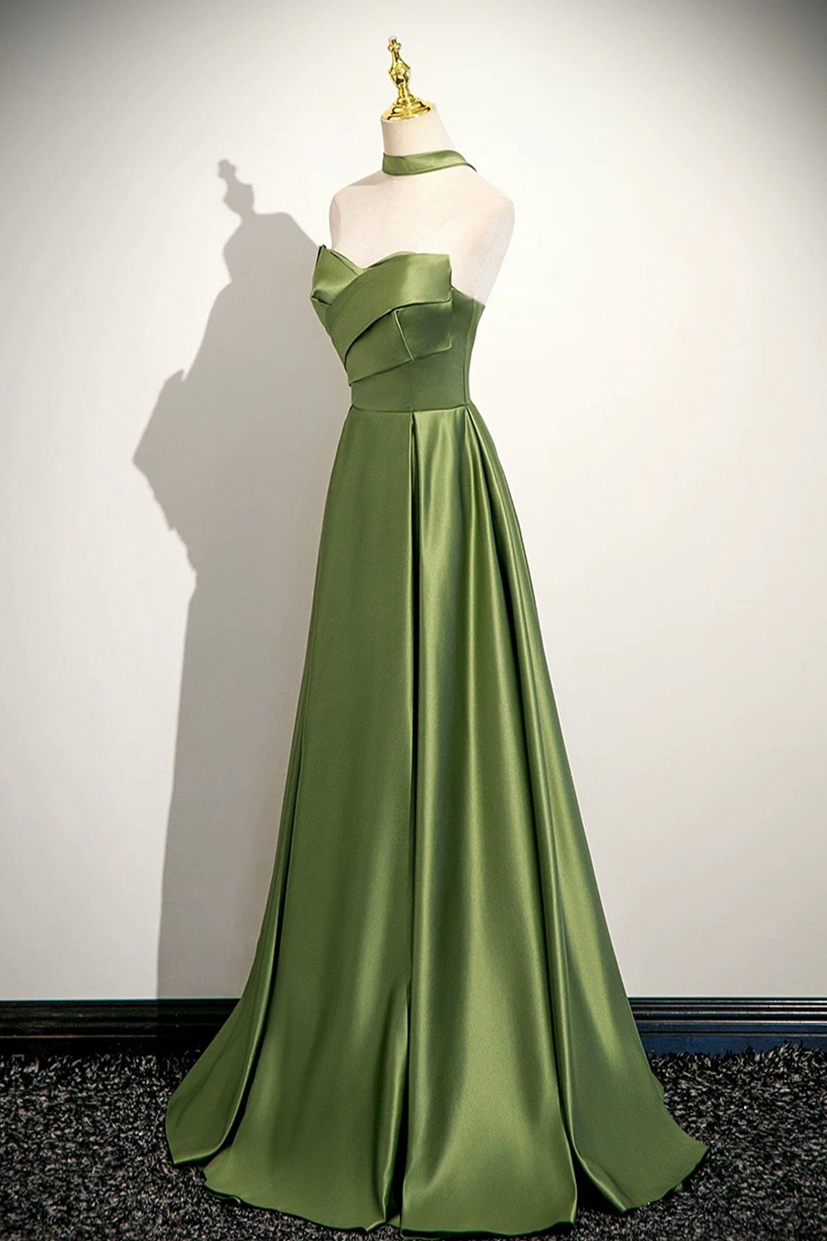 Beautiful Green Satin Prom Dress A-Line Princess Strapless Evening Dress