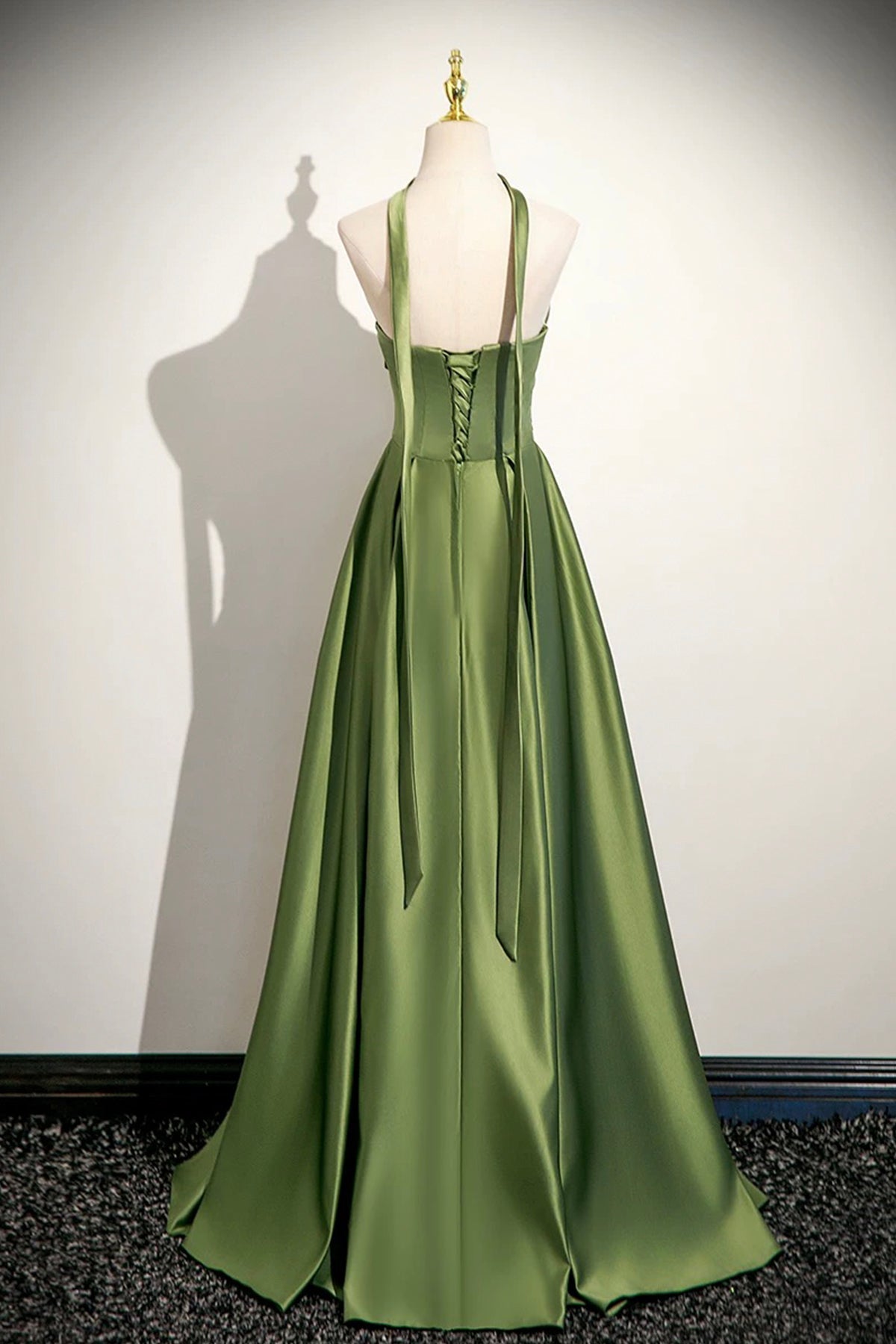 Beautiful Green Satin Prom Dress A-Line Princess Strapless Evening Dress