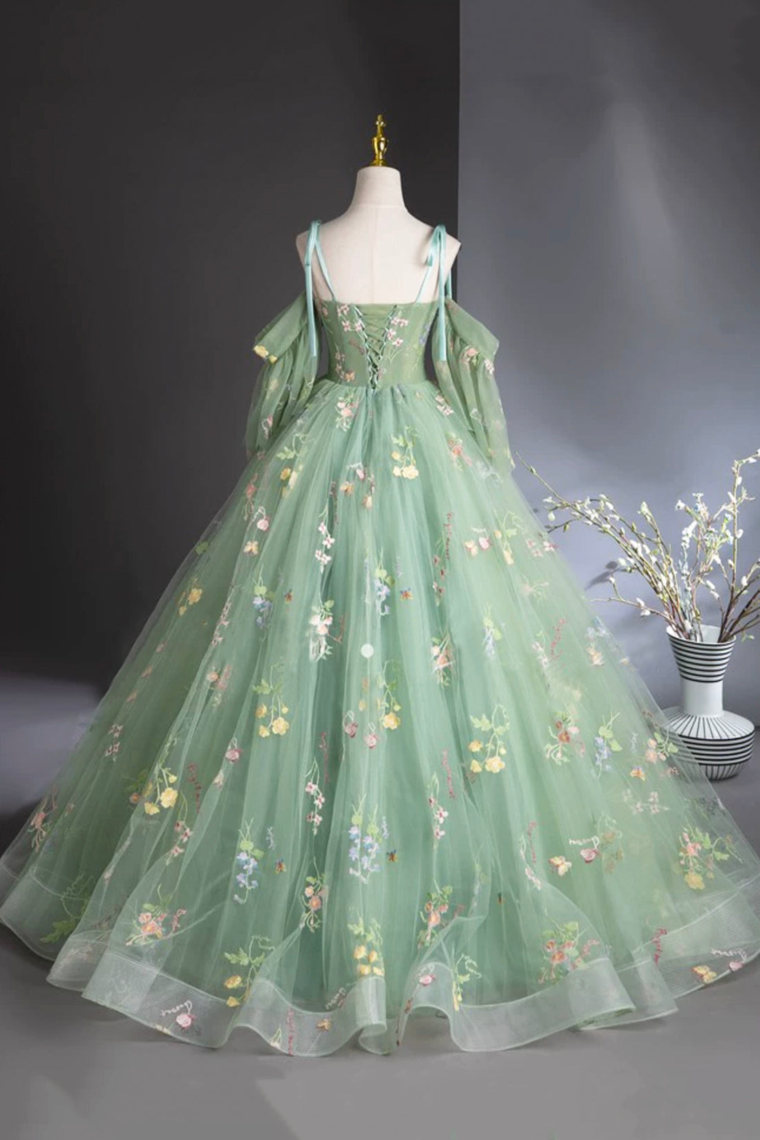 Green Lace Prom Dress Spaghetti Strap Princess Ball Gown Green Detachable Short Sleeve Party Dress