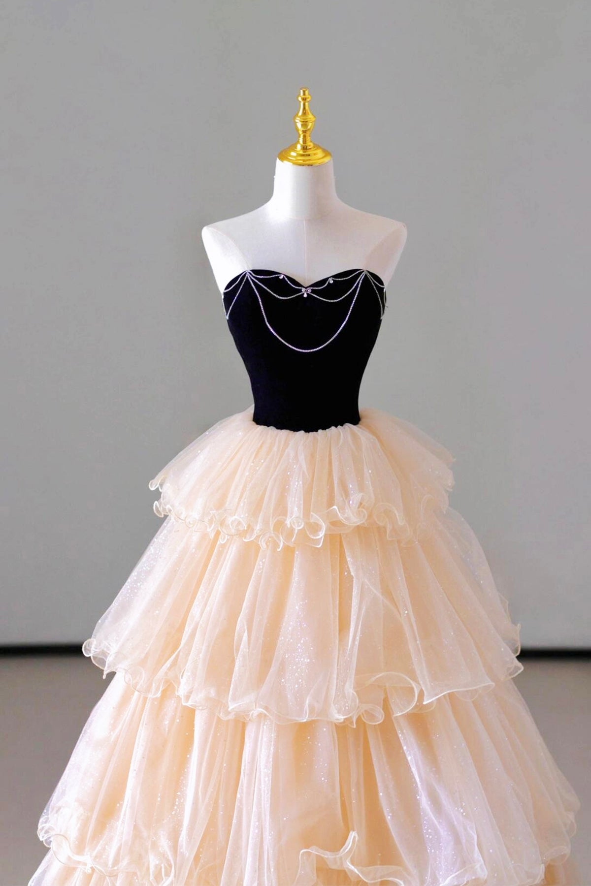 Ball Gown Black Velvet and Layered Tulle Formal Dress Elegant Strapless Party Dress