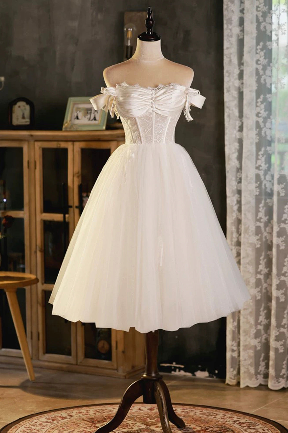 Charming Ivory Lace Short Party Dresses Off the Shoulder Sleeveless Backless Formal Dresses