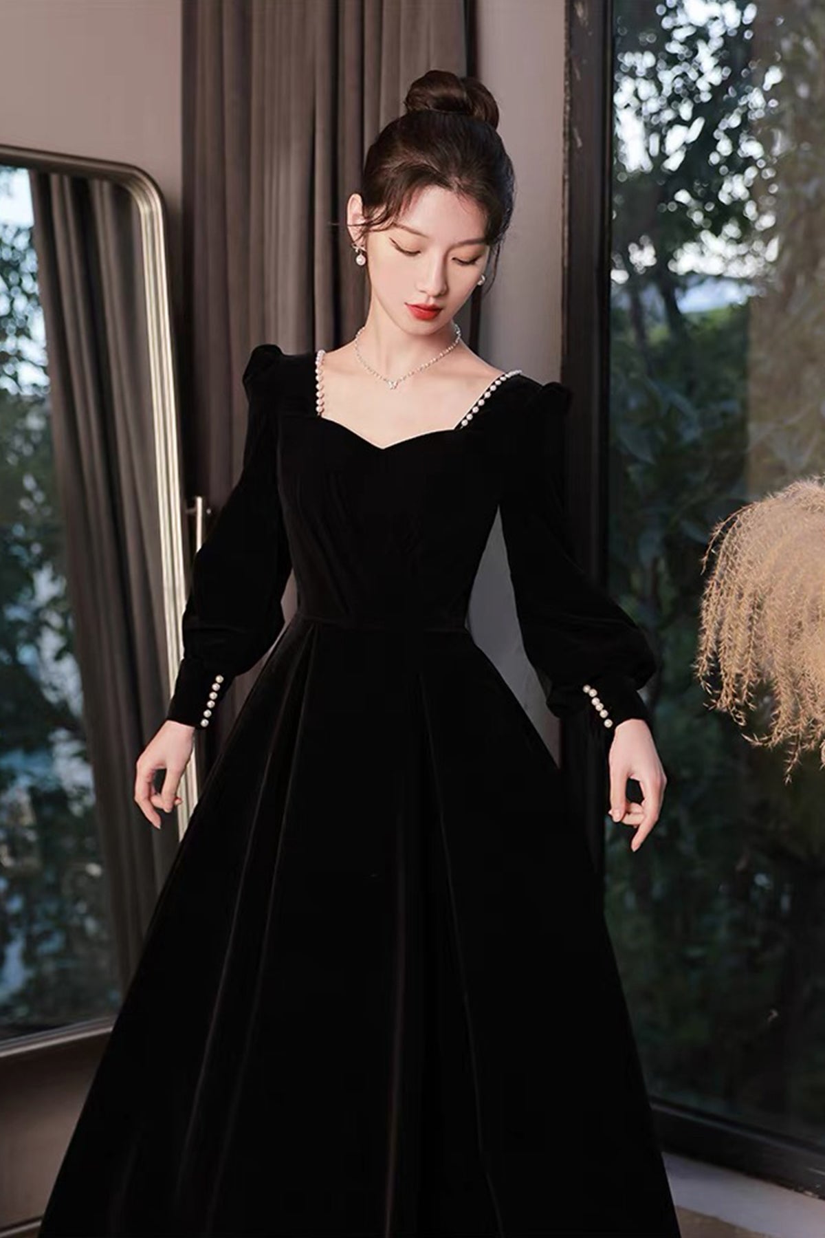 Black Party Dress Elegant Velvet Evening Dress Long Sleeve Floor Length Formal Dress