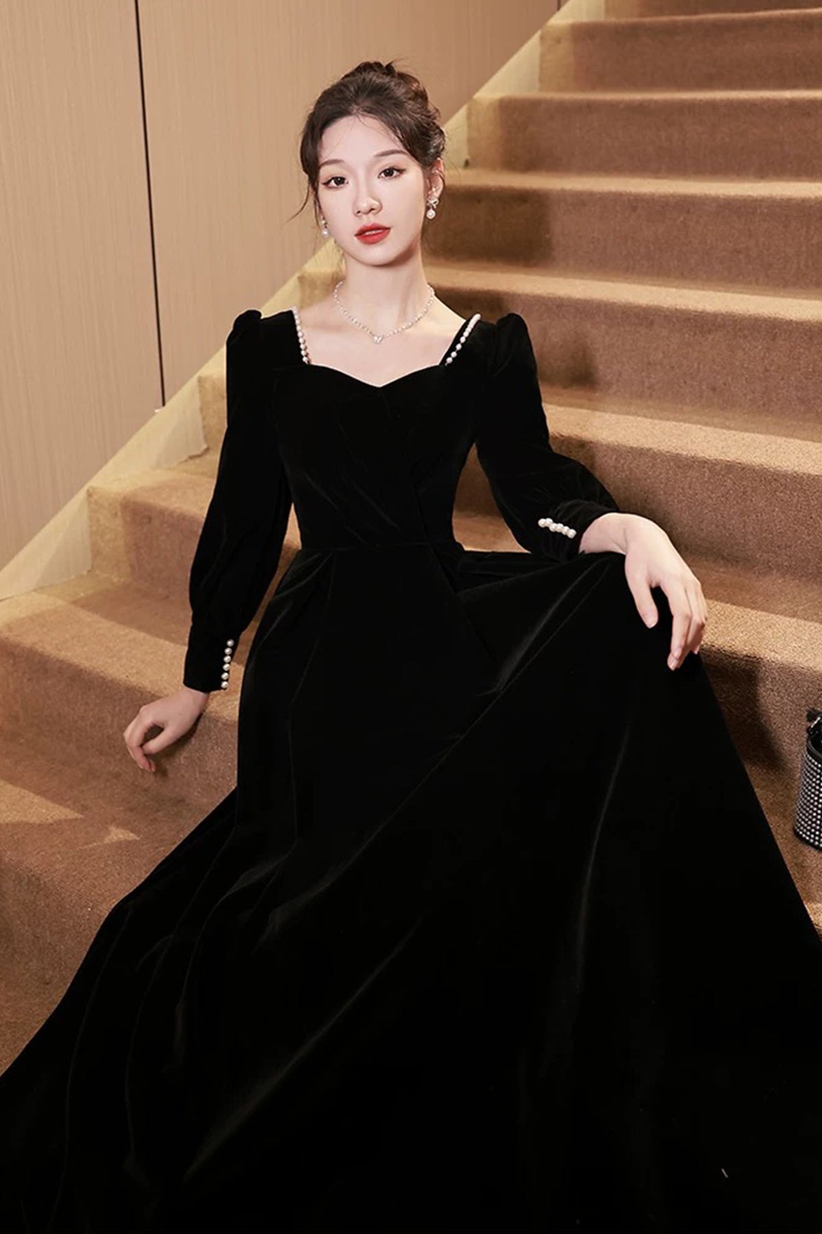 Black Party Dress Elegant Velvet Evening Dress Long Sleeve Floor Length Formal Dress